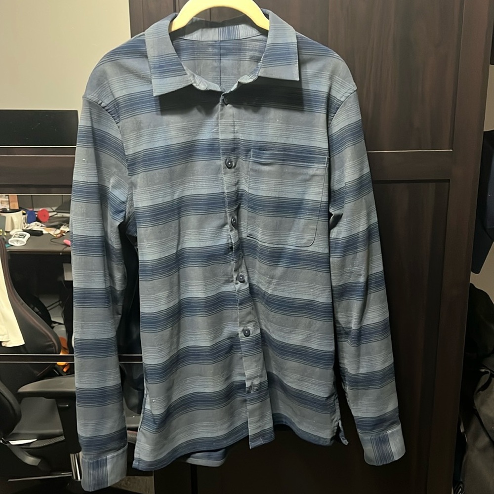 Lululemon Mason Peak Flannel - Size Small -  Blue